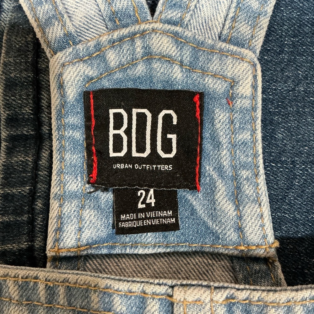 🖤 BDG Denim Overall Shorts - 00 / 24 - Picture 5 of 6